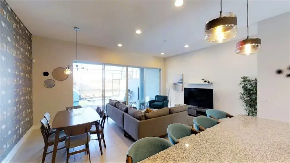 Festival Resort 313