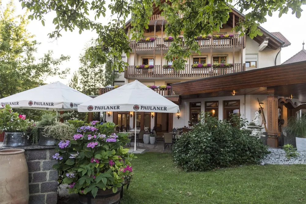 Hotel & Restaurant Becher