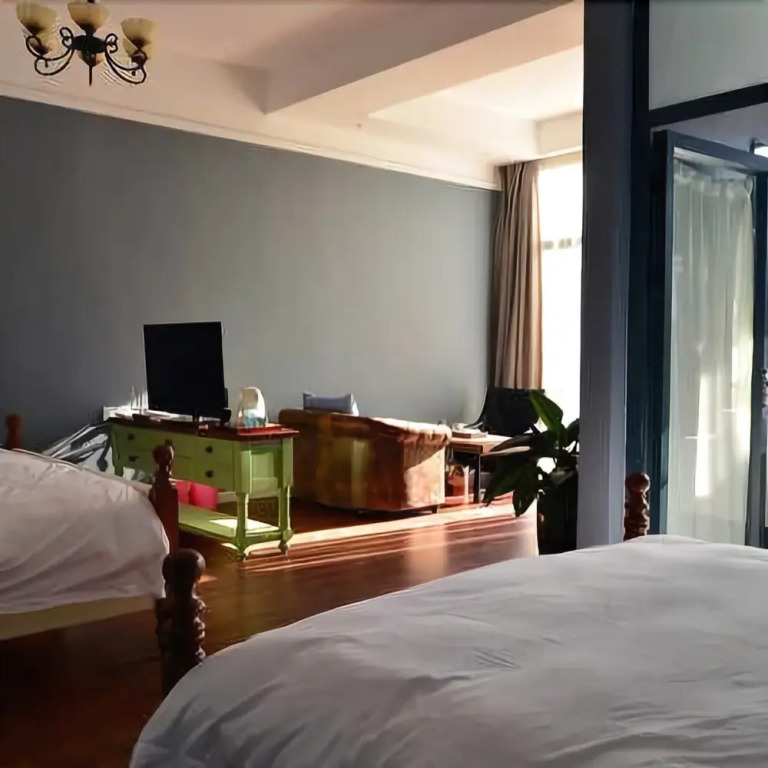 Tinghuatang Seaview Garden Inn