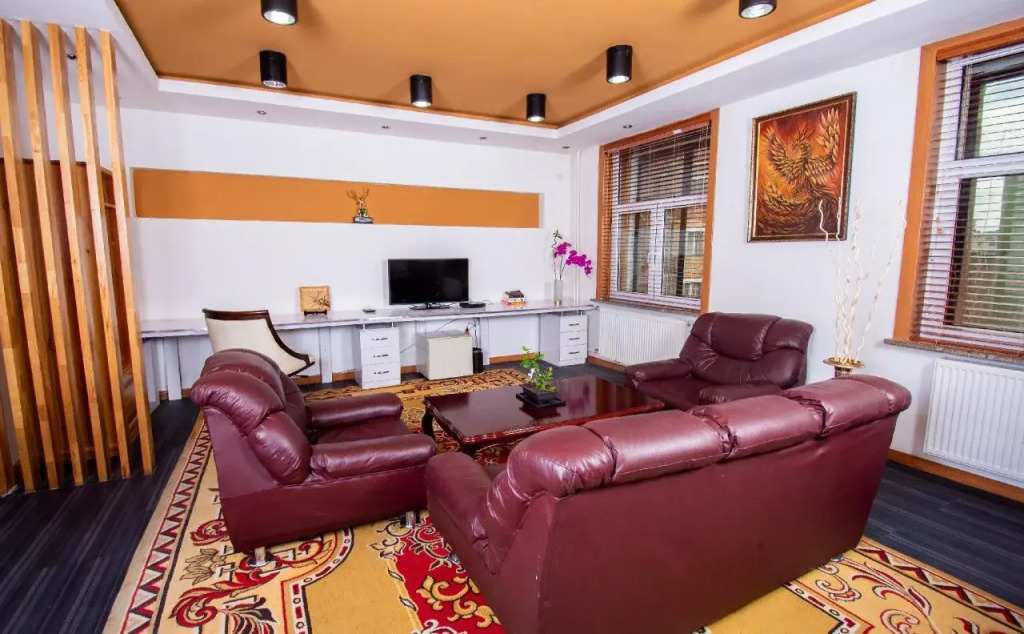 Mika Hotel