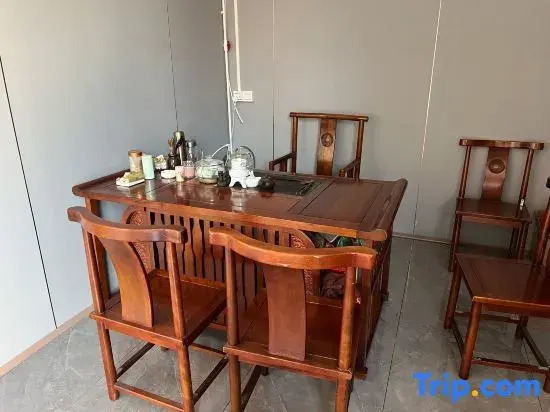 Hanglong Business Hotel (Dongguan Gaobu Guanxiang Fruit Market)