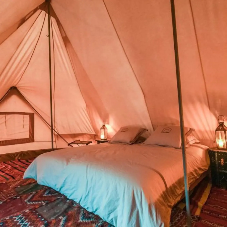Bivouac les Hommes Bleus exclusive camp