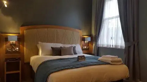 The Bull & Stirrup Hotel
