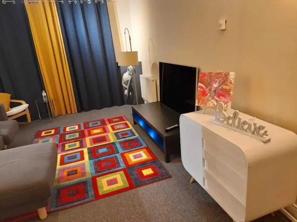 Lovely 2-bed Apartment With 2 Bathrooms in London