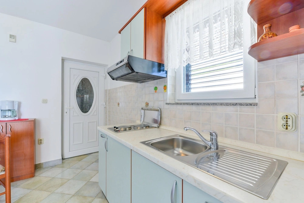 Beachfront Apartment Liveri 5