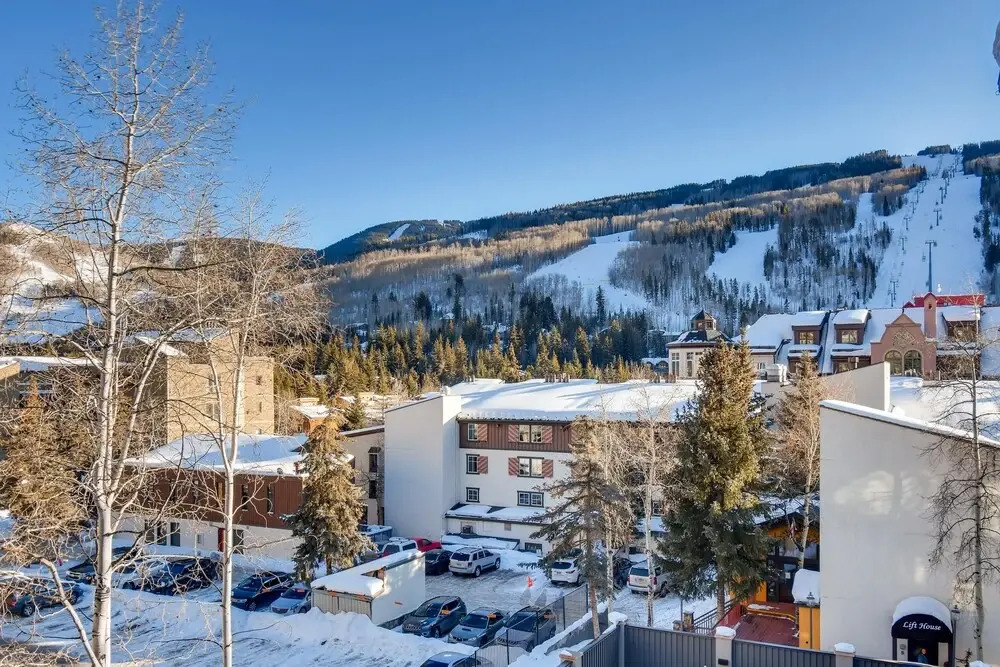 Westwind 303 1BD 1BA Plat. Condo