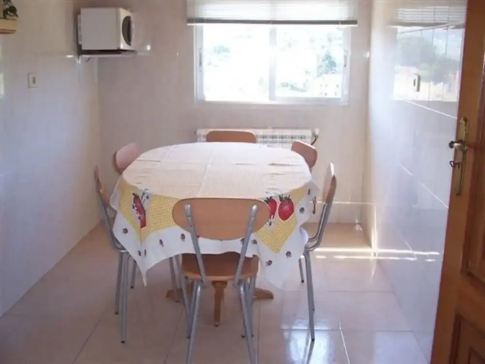 Galicia 100424 3 Bedroom Apartment By Mo Rentals