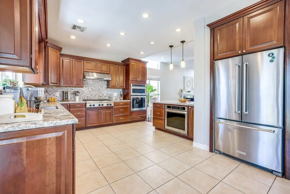 Large Las Vegas Home w/ Pool, Hot Tub + Game Room
