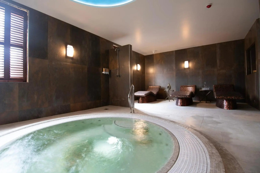 Hartnoll Hotel