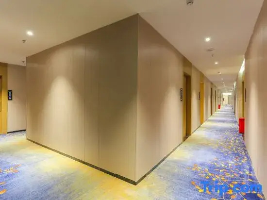 Shenzhen Victoria Hotel (Shenzhen International Convention and Exhibition Center Store)