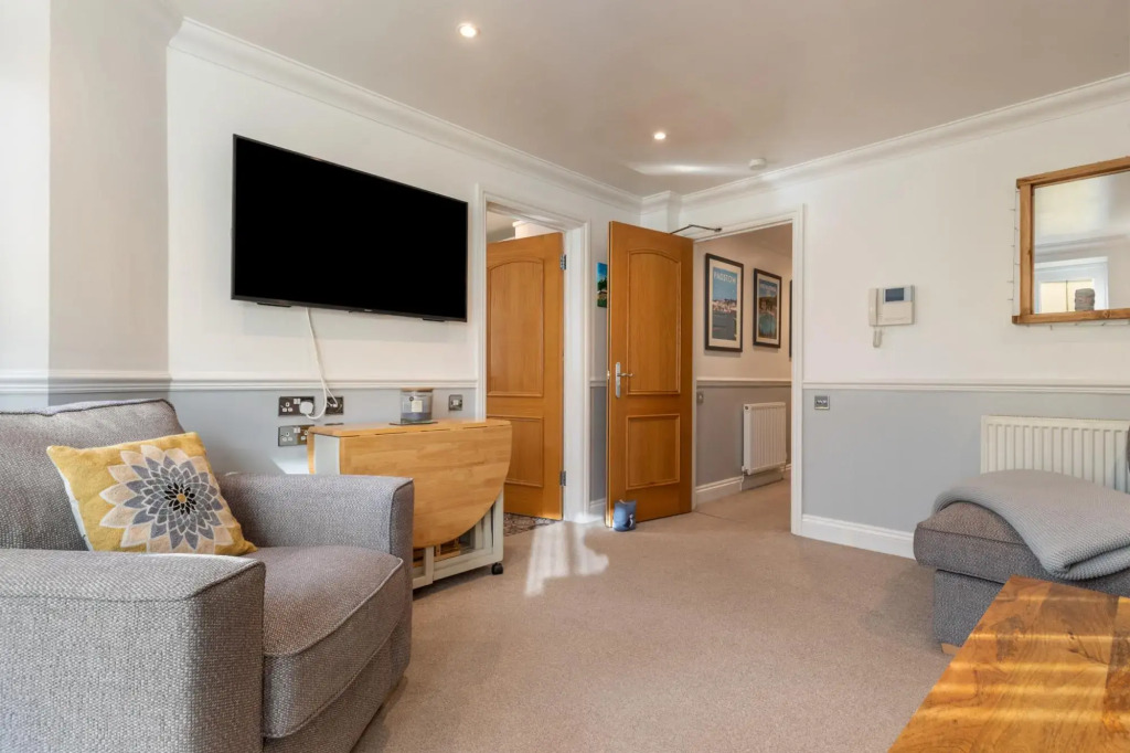 3 South Beach Court - Cosy Seafront Apartment