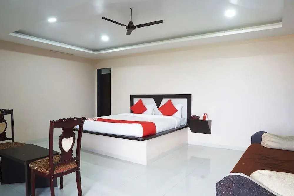 Hotel Vhyomaan by OYO Rooms