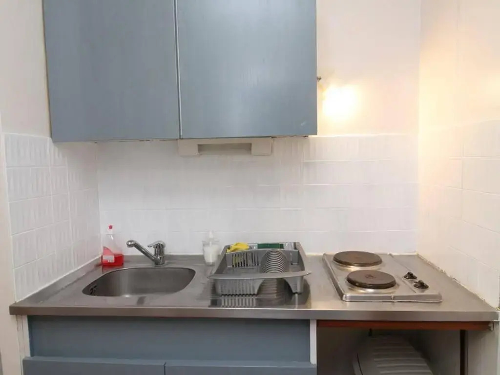 Appartement Balaruc-les-Bains, 1 pièce, 2 personnes - FR-1-553-53