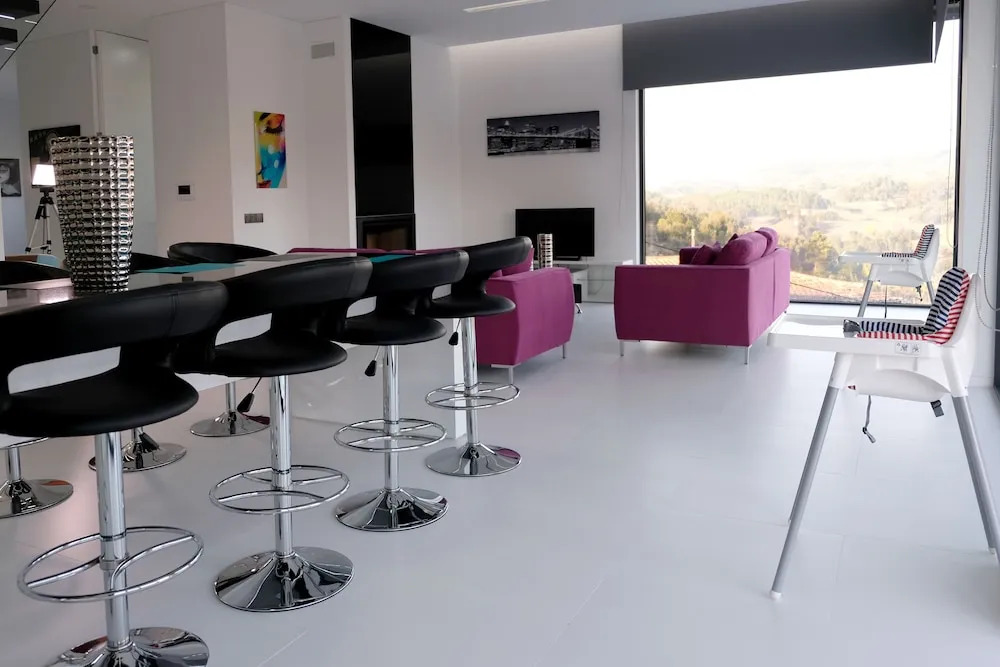 Lovely Design 4-bed Villa in Canedo de Basto