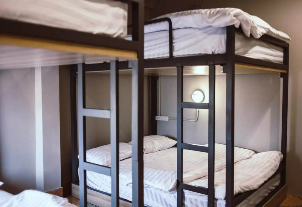 Merge Hostel