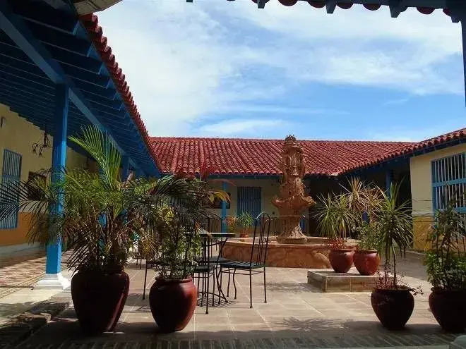 E Plaza Colon