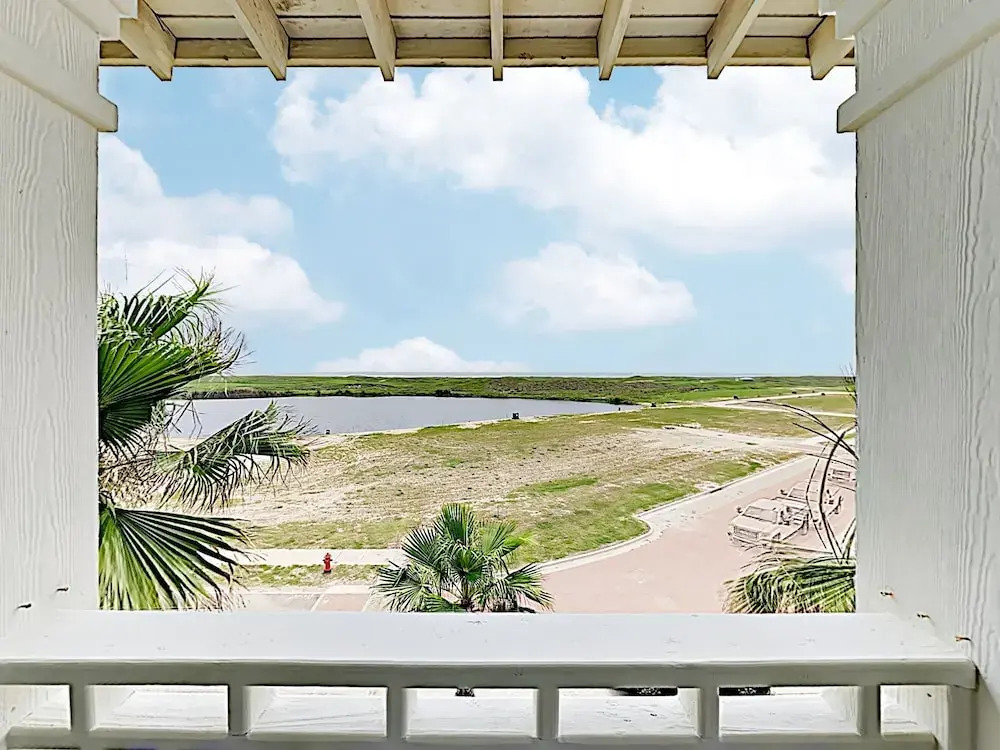 Palmilla Pearl: Pool, Beach & Golf Course View 3 Bedroom Home