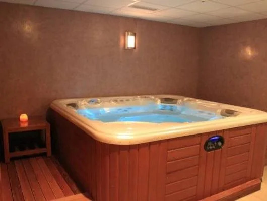 White Lavina Spa and Ski Lodge