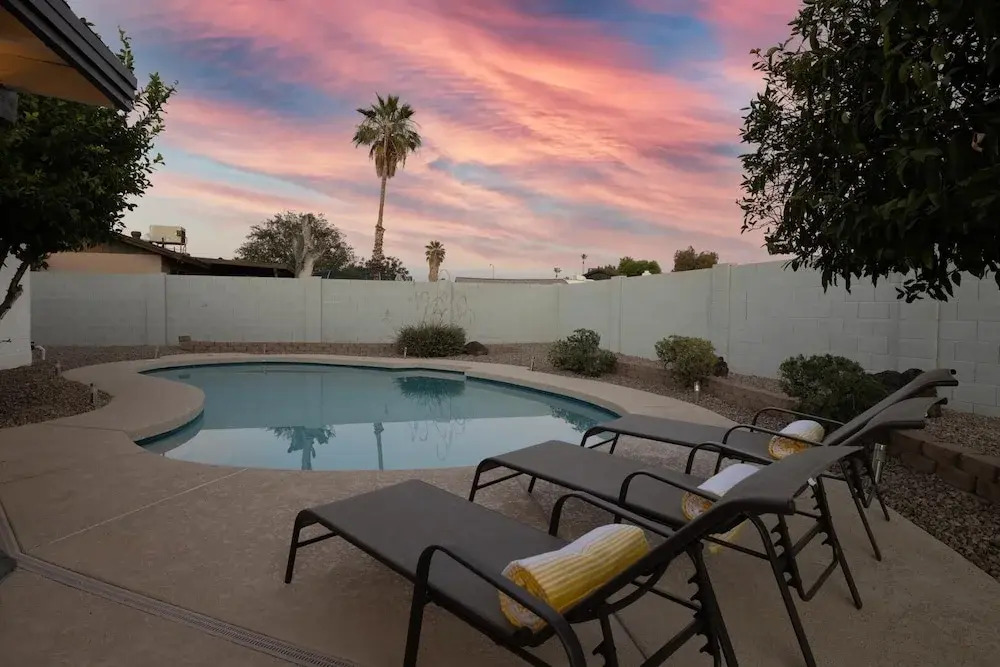 Open Floor Mesa Gable Vacation Home with Heated Pool by Redawning