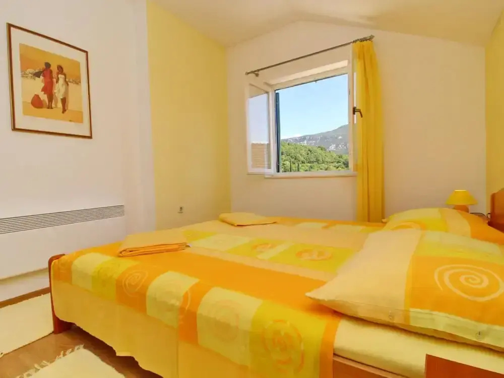 Holiday Home Gea - Three Bedroom Holiday Home With Terrace and Partial Sea View