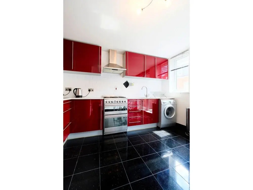 Spacious & Chic Central London Flat for 4