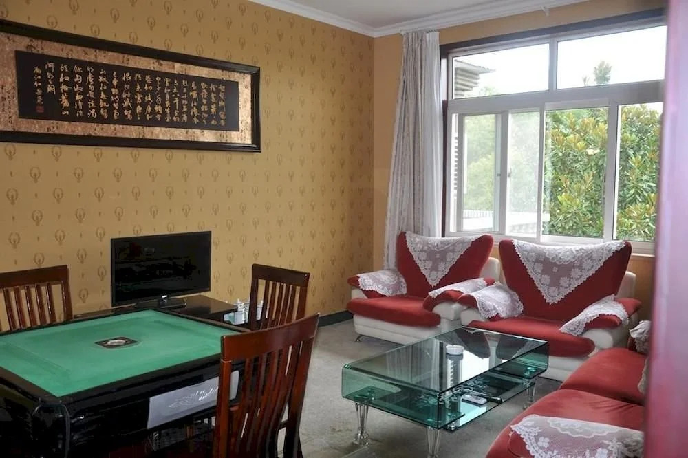 Shanghai Juyuan Holiday Village