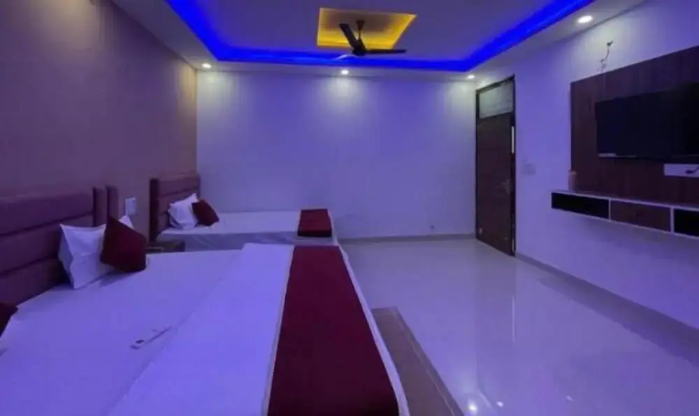 Fabhotel Karshani Kripa Dham