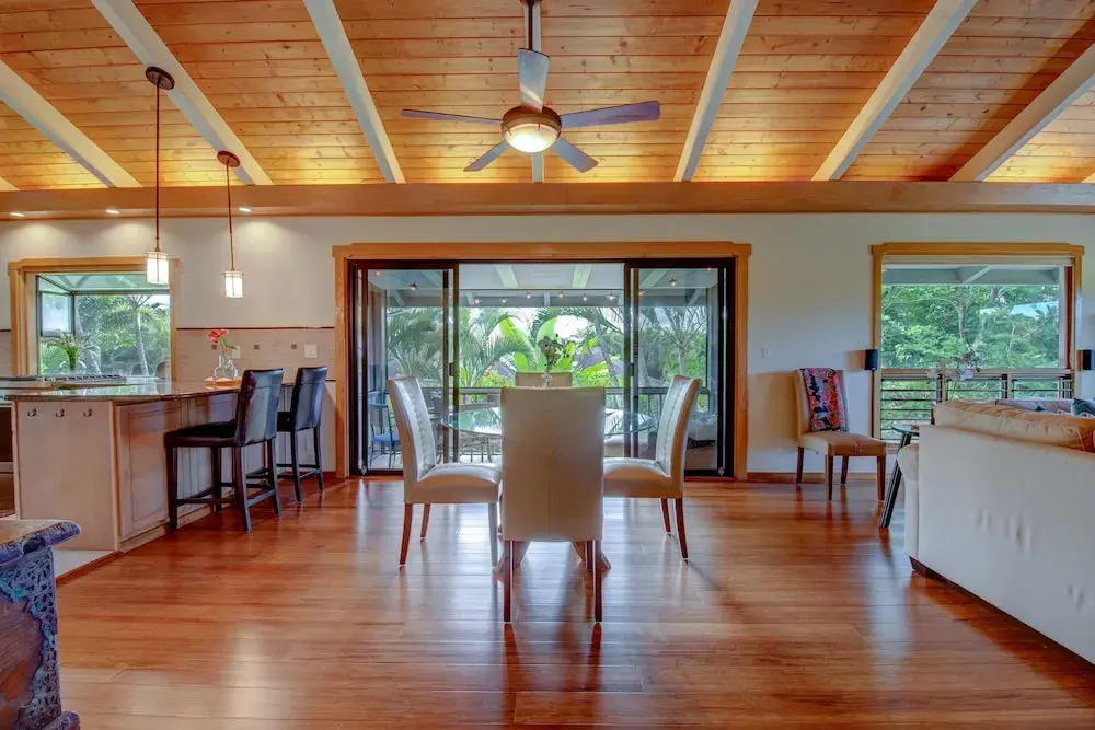 Surfers Rest 4 Bedroom Home