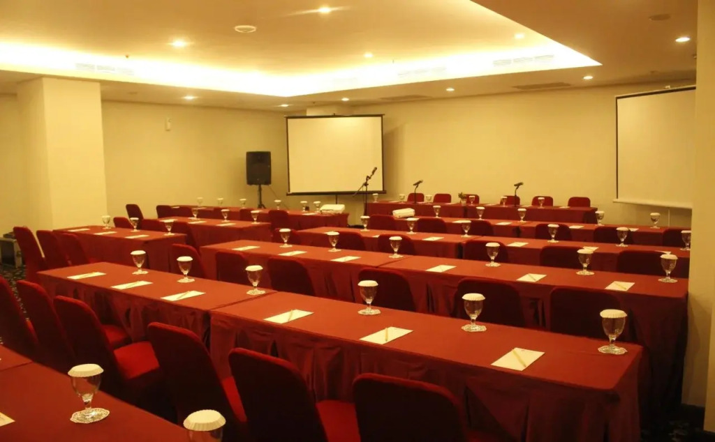 Brothers Inn Solo Baru