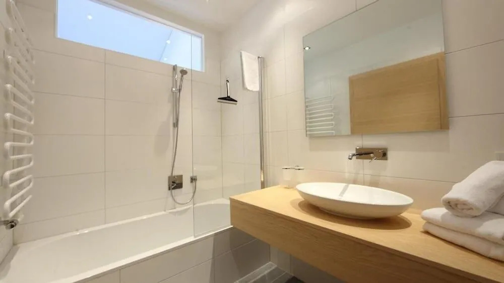 Die Dorfvilla - Includes Tauern Spa Kaprun Wellness Access 13 km away