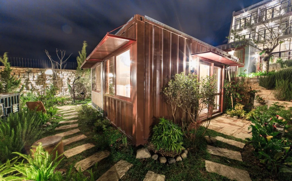 The Dalat Shelter