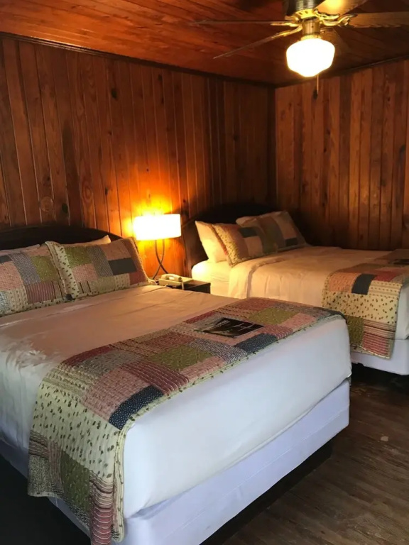 Riverside Lodge at Chimney Rock