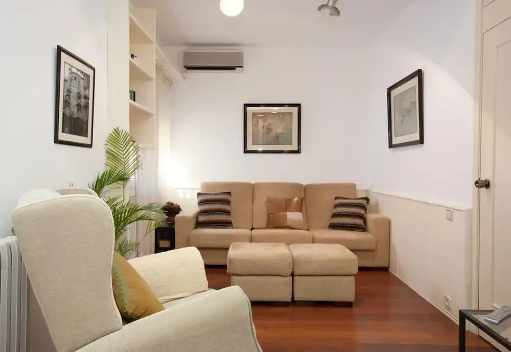 Akira Flats Sant Pau apartments