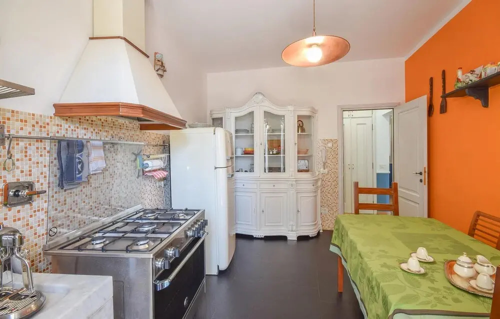 Nice Apartment in Genova With Wifi and 3 Bedrooms