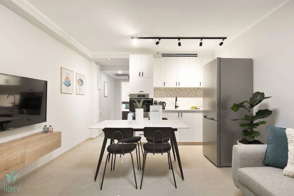 ALMA City Center Classical Apartments by HOMY