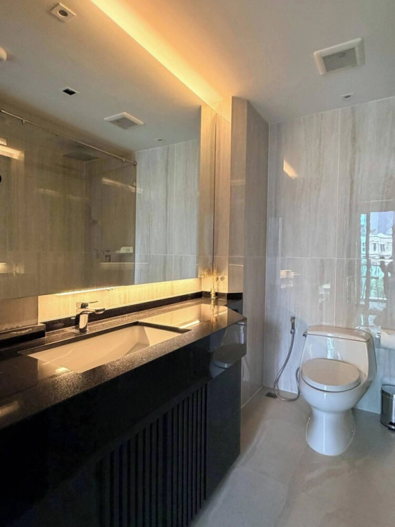 Room-luxury Condo, Chaing Mai Night Baza