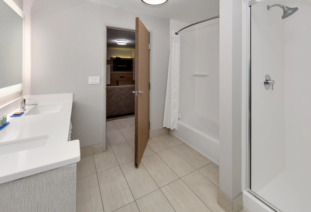 Holiday Inn Express Scottsbluff - Gering by IHG