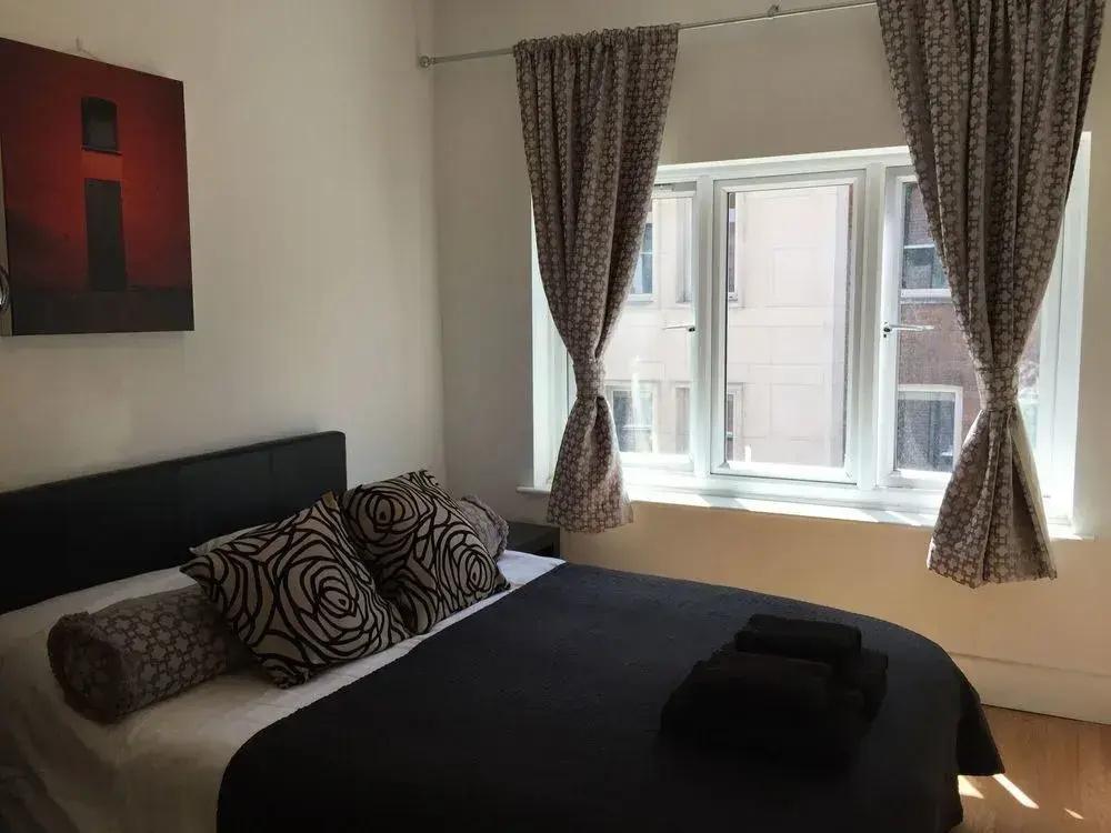 Trafalgar Square Apartments