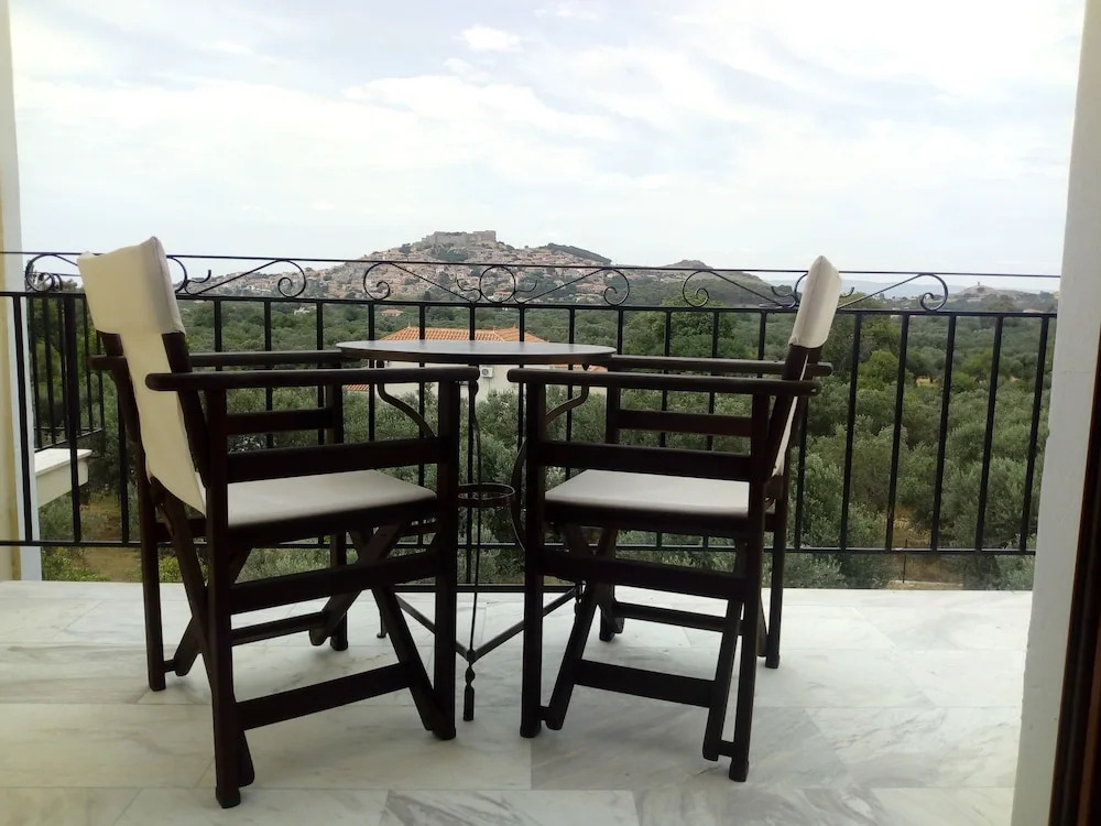 Molivos View Studios