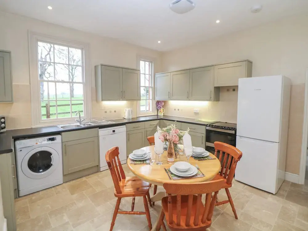 South Lodge - Longford Hall Farm Holiday Cottages