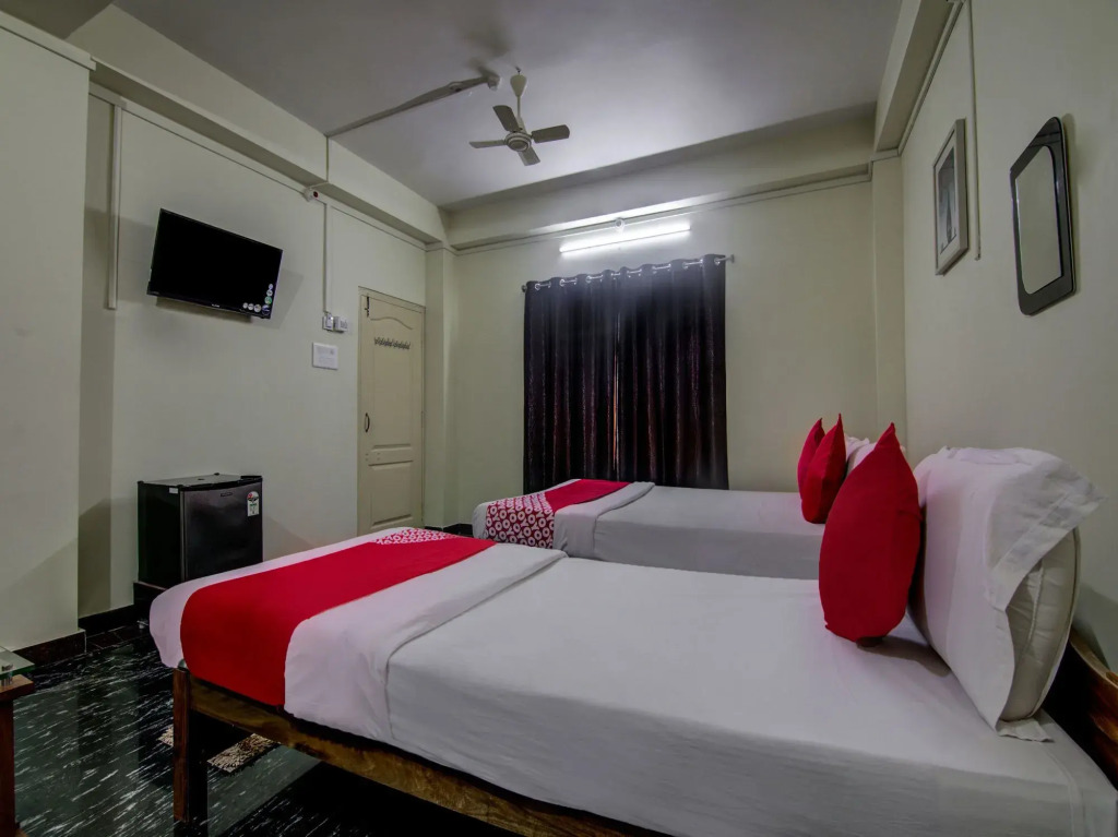 Hotel O V Knot Residency