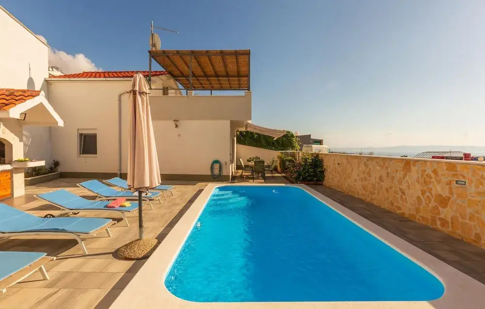 Awesome Home In Makarska