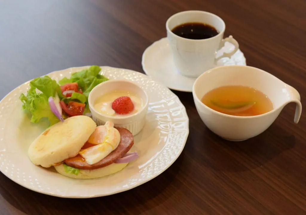 HOTORI no HOTEL BAN