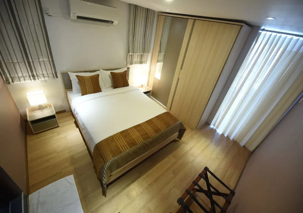 The Varsity House Inn & Serviced Apartments