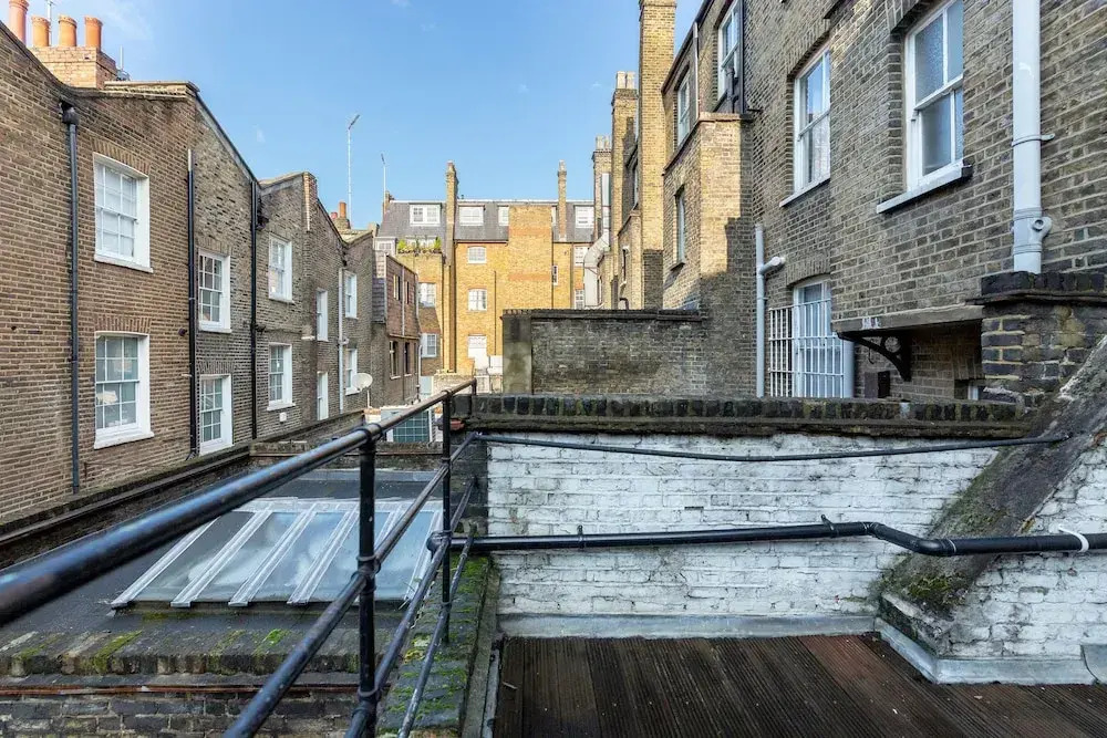Deluxe 4 BR Oxford Circus Apartment with Terrace