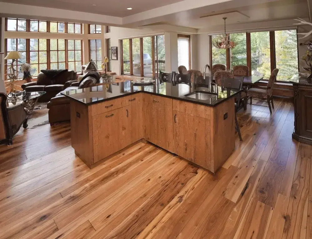 The Pines 401