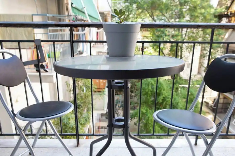 Athens Apartment 1-min Walk to Metro