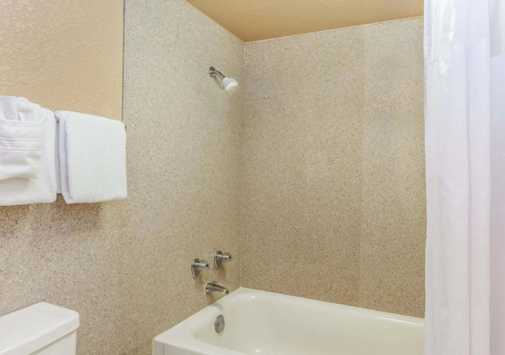 High Country Motor Lodge - Near NAU and Downtown