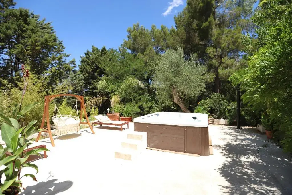 Trulli Tauro Country House con idromassaggio