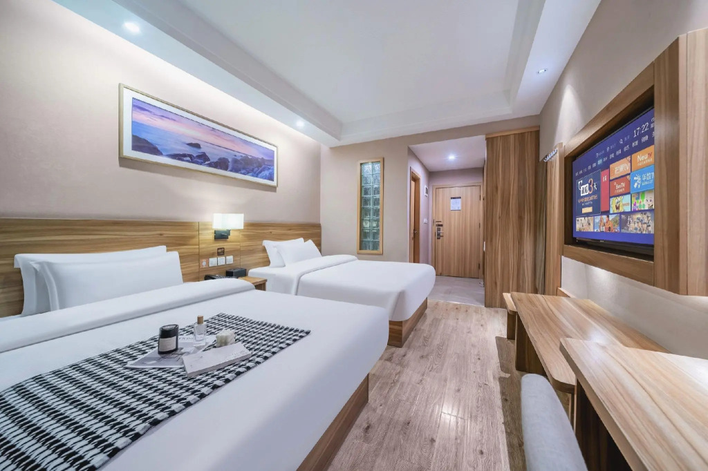 Seaman Hotel